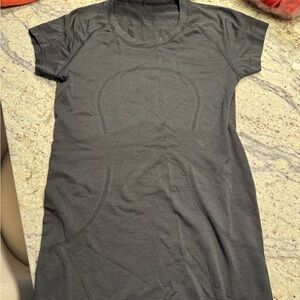 Black Lululemon short sleeve